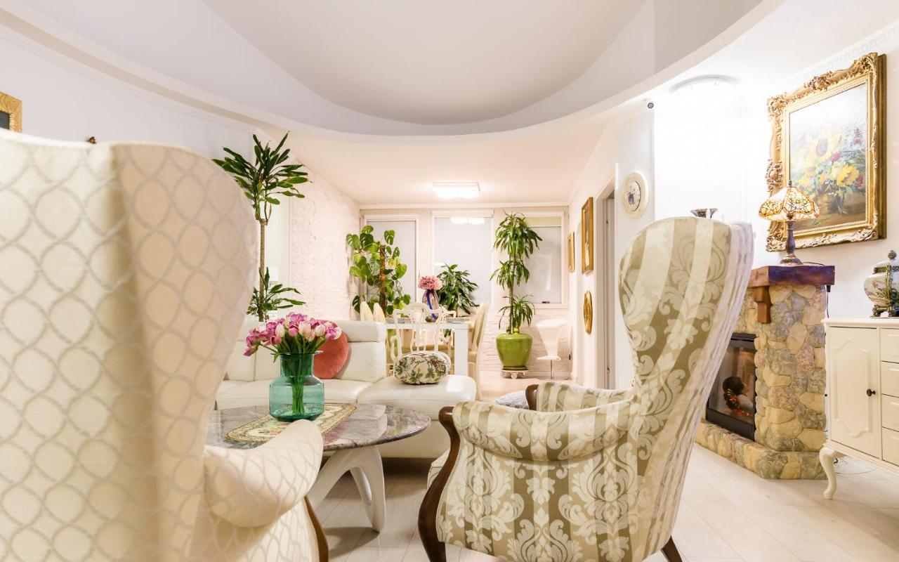 אומאג Luxury Apartment Sara מראה חיצוני תמונה