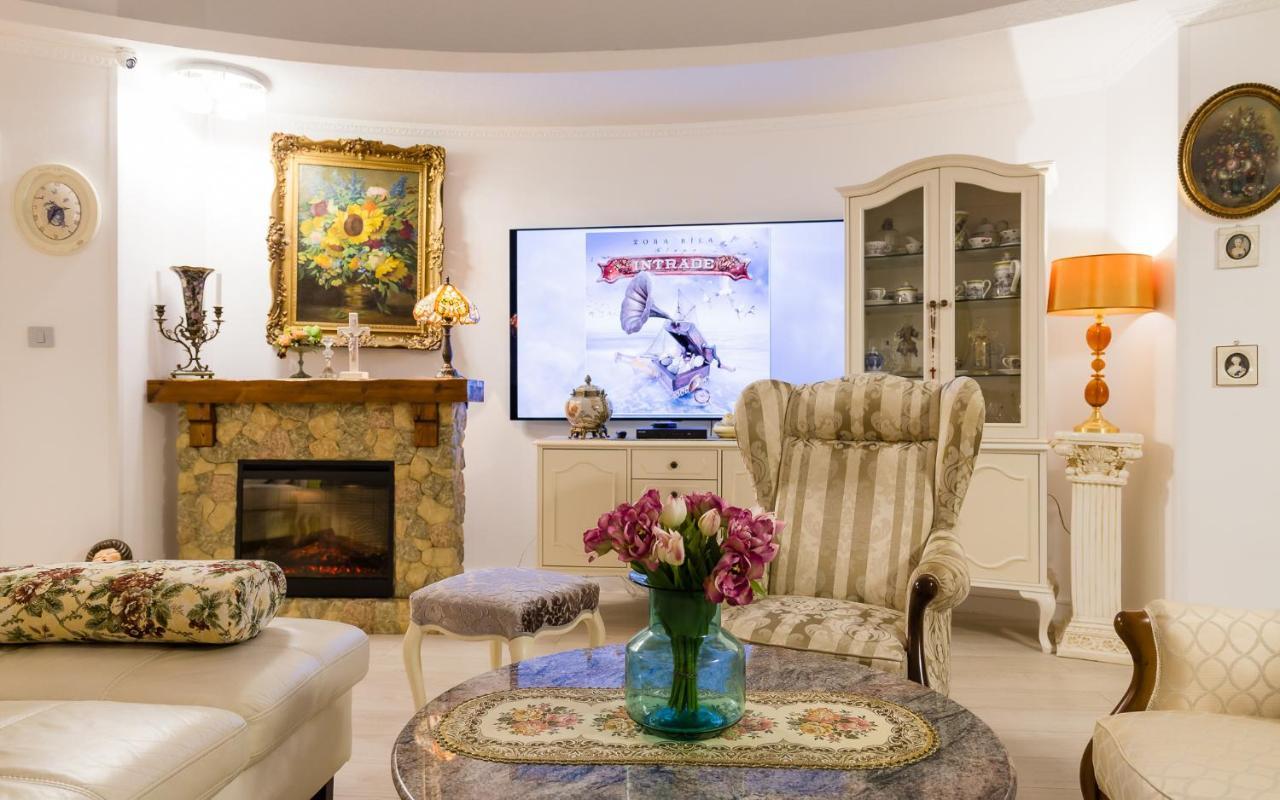 אומאג Luxury Apartment Sara מראה חיצוני תמונה
